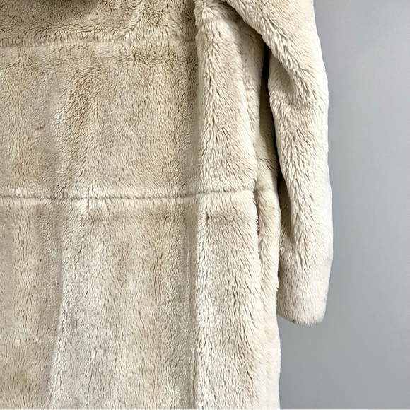 Faux fur coat - Picture 10 of 11